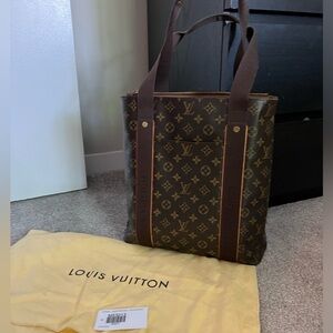Louis Vuitton Cabas Beaubourg Monogram